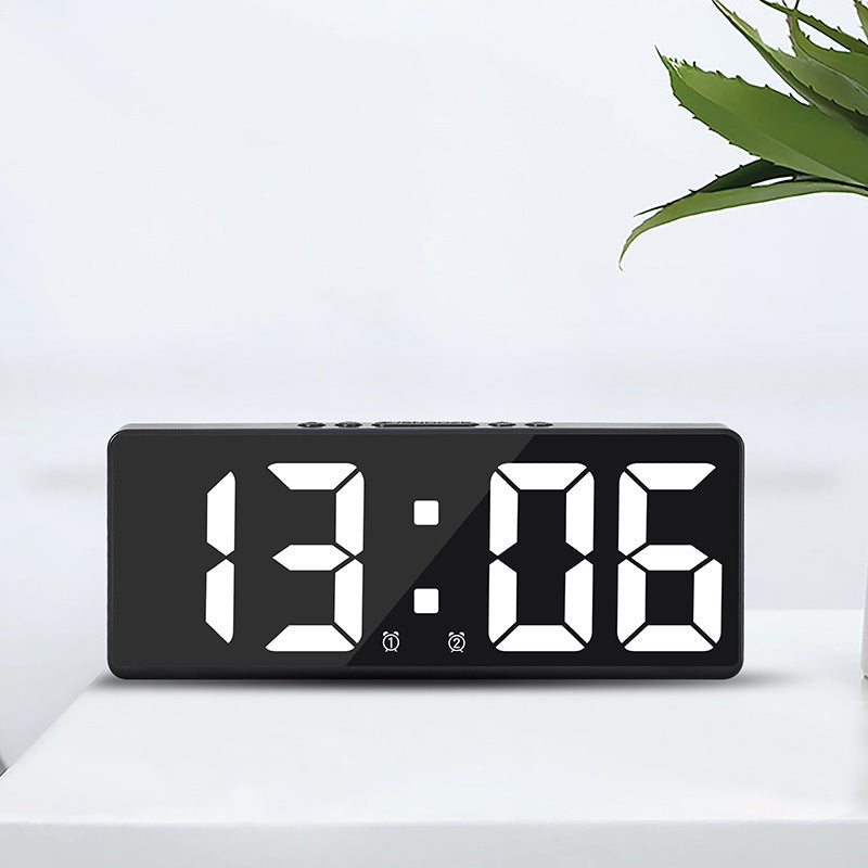 Titel LED Digital Alarm Clock